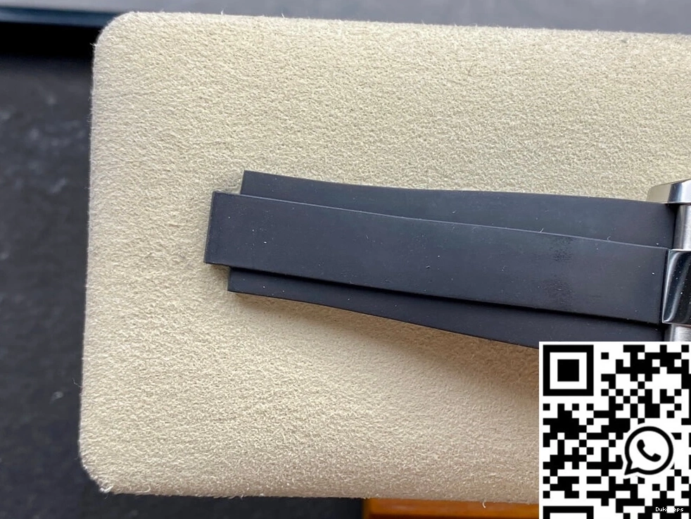 Clean 116509 Cosmograph Rolex Black Daytona Dial Factory 0425